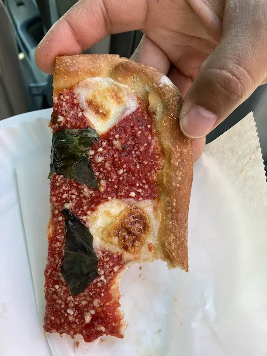Big Cheese Pizza Picture 7