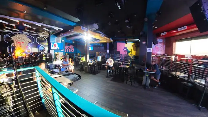 VOGUE LOUNGE Bronx Picture 2