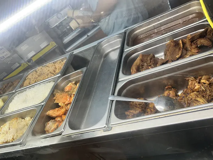EL SAZON DE IVETT RESTAURANT Picture 1