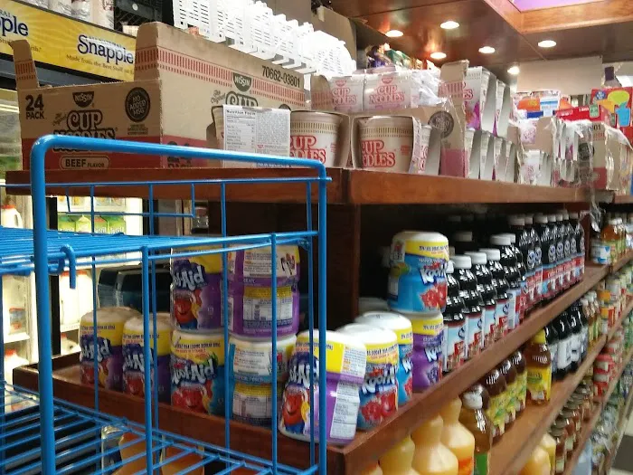 New Deli Mini Market Picture 1