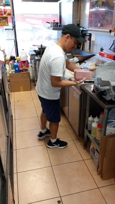 Vasquez Deli & Grocery Picture 9