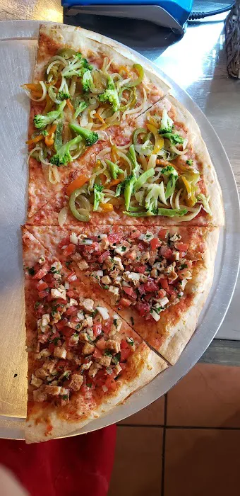 Courtland Pizzeria Picture 2