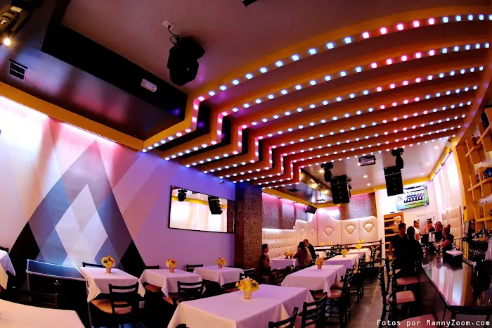 Krystal Bar & Lounge Picture 5