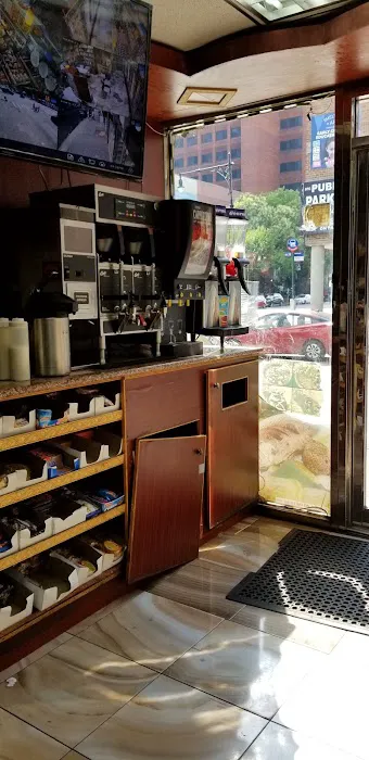 Morris Deli Grocery Picture 1