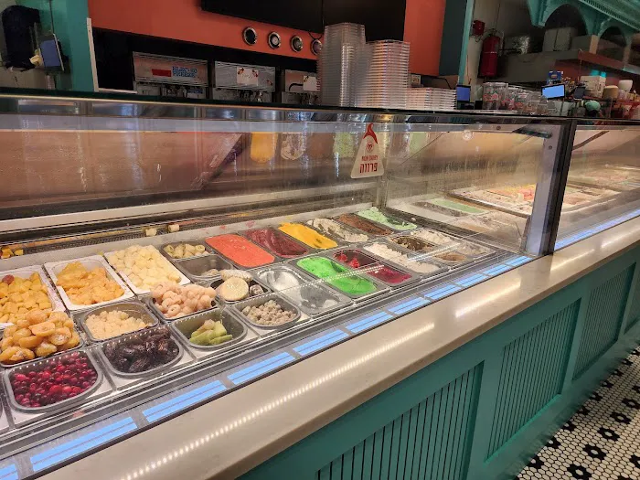 Ice Cream House Picture 4