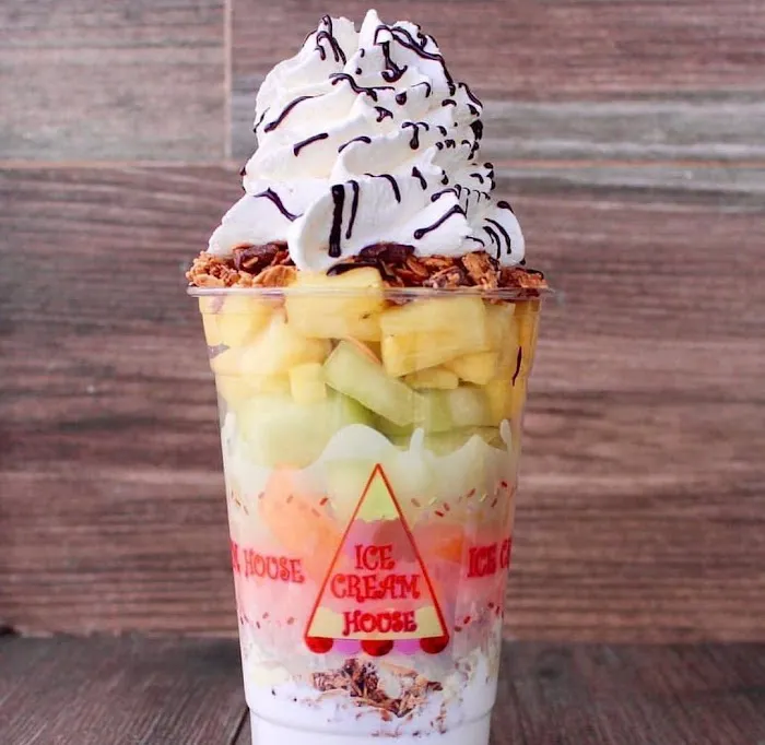 Ice Cream House Picture 7
