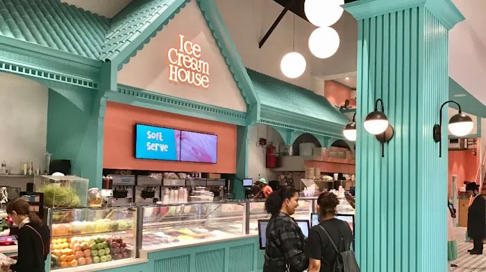 Ice Cream House Picture 5