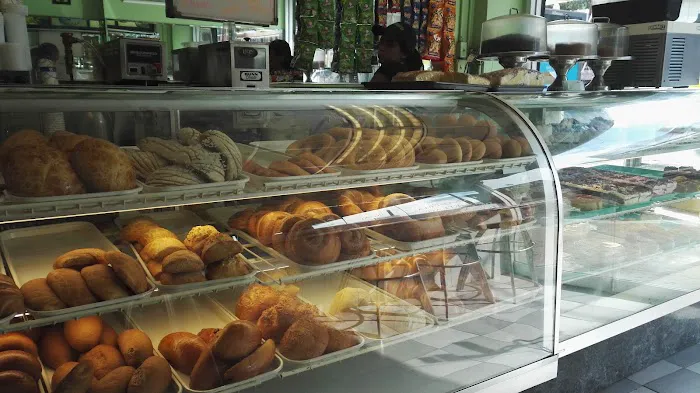 La Antioquena Bakery Picture 3