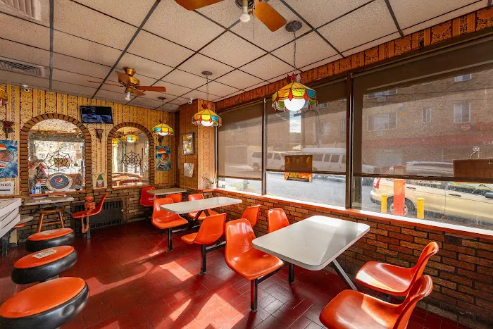 John's Pizzeria Picture 7