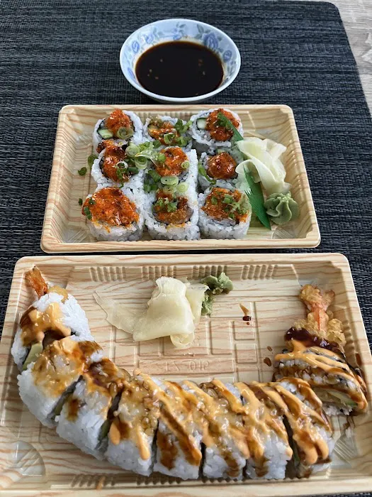 Golden Owls Sushi and Noodles Picture 4