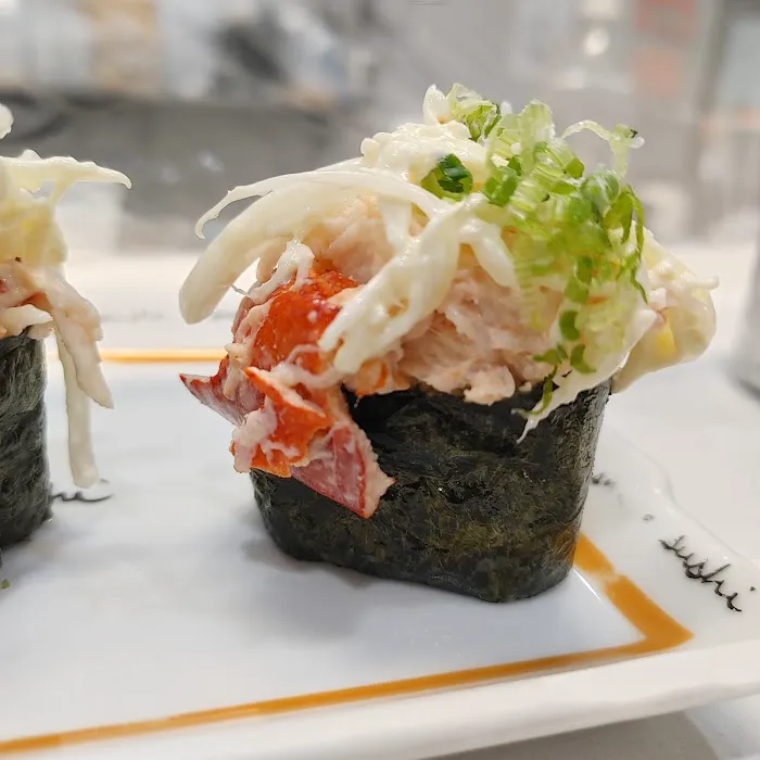 Golden Owls Sushi and Noodles Picture 5