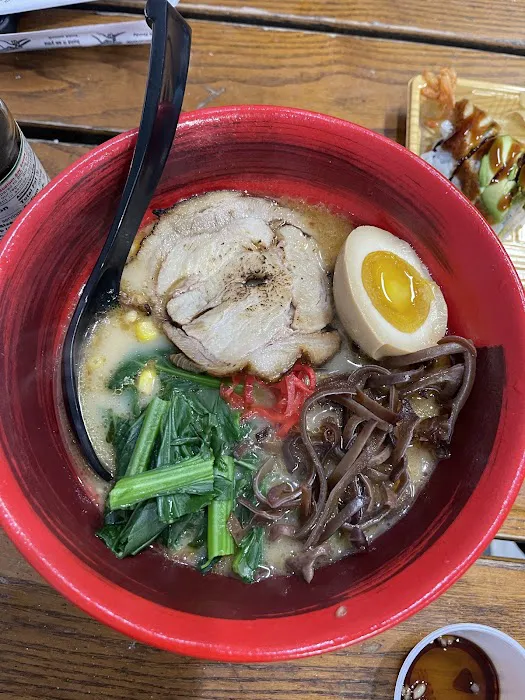 Golden Owls Sushi and Noodles Picture 7