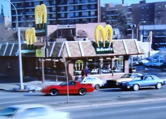 McDowell's Restaurant (Coming to America Movie) Picture 4