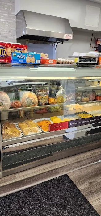 Myrna Deli Picture 4