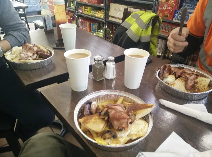 Shellys Cafe & Grocery Picture 10
