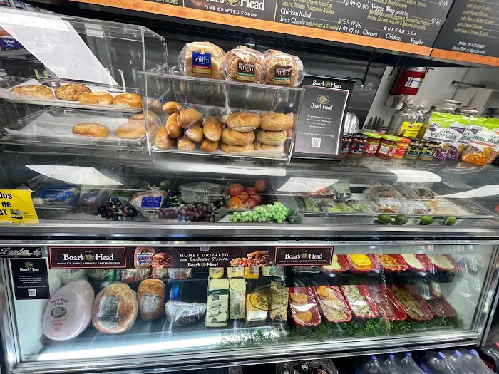 Deli & convenience store Picture 7