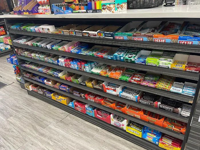 Deli & convenience store Picture 5