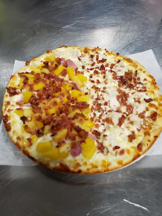 Singas Famous Pizza Picture 4