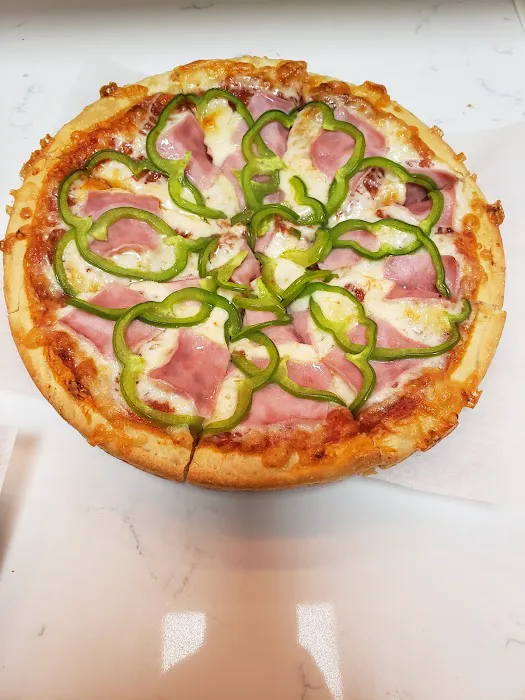Singas Famous Pizza Picture 9