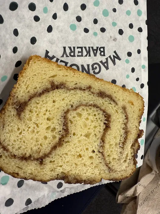 Magnolia Bakery – LaGuardia Airport: LGA Picture 1
