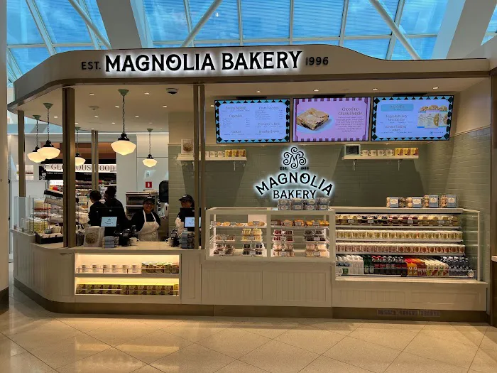 Magnolia Bakery – LaGuardia Airport: LGA Picture 7