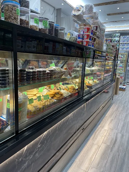452 Gourmet Deli and Grill Picture 2