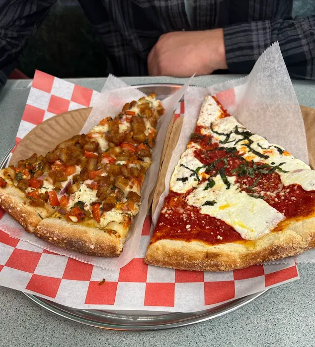 Tony's Pizza Picture 8