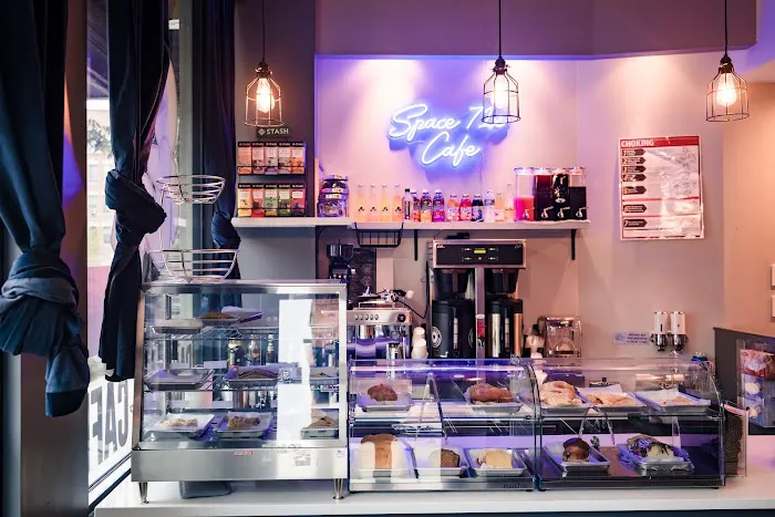 Space 71 X Cafe Picture 4