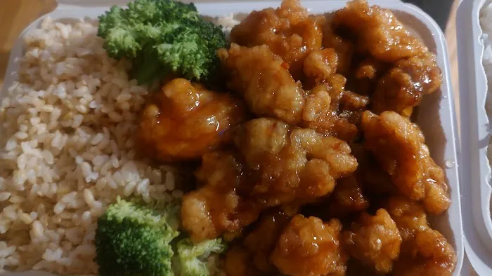Linda Asian Kitchen Picture 3