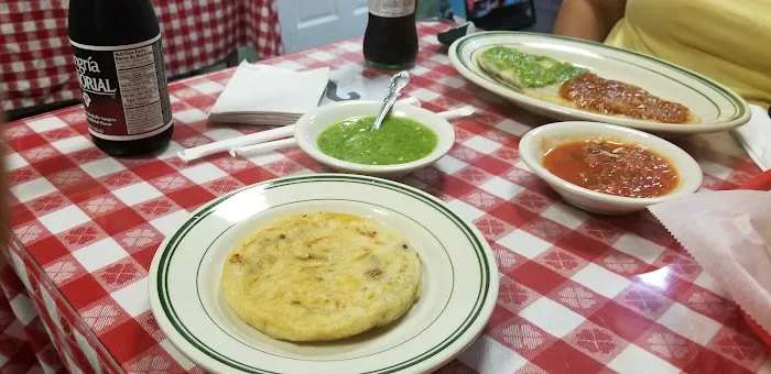 Cholula Restaurant Picture 7