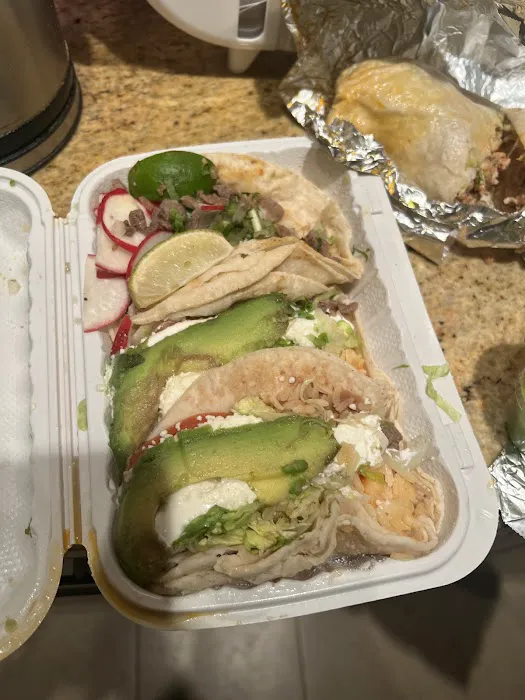 Tacos El Idolo Picture 9