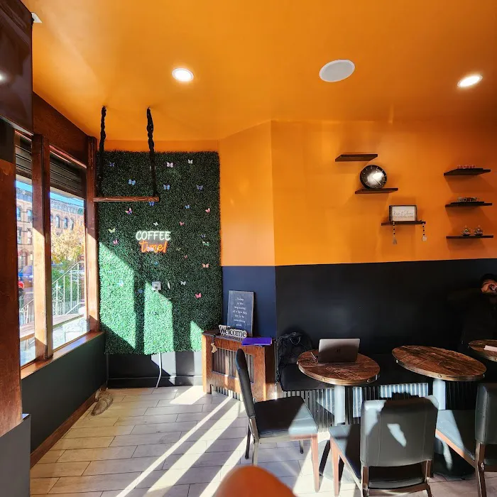 Ridgewood’s Cafe & Lounge Picture 1