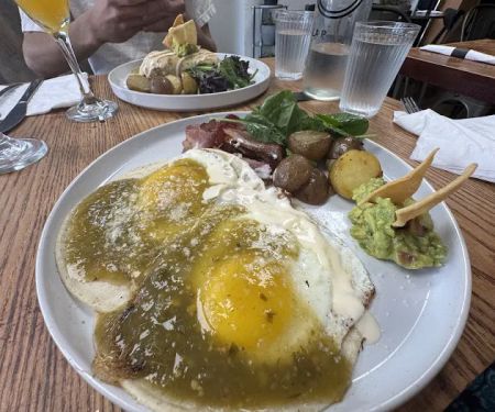La Pausa Coffee Brunch & lunch