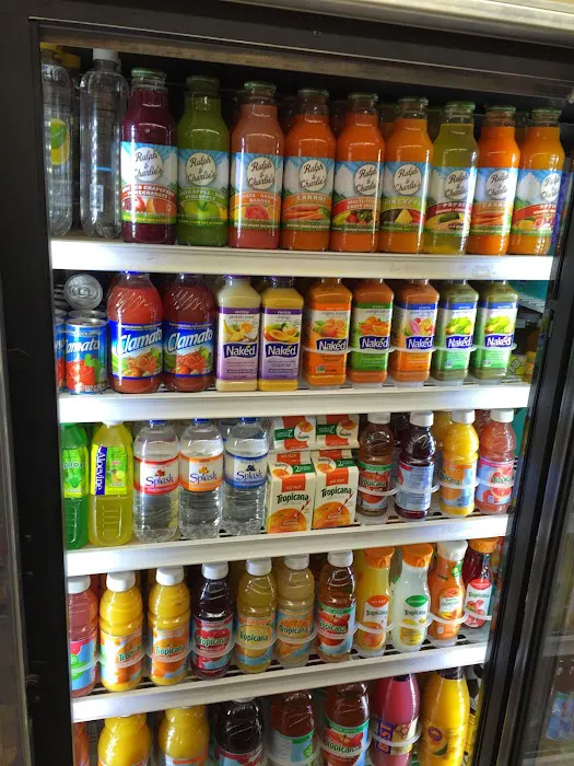 Hermanos Organic Deli Picture 9