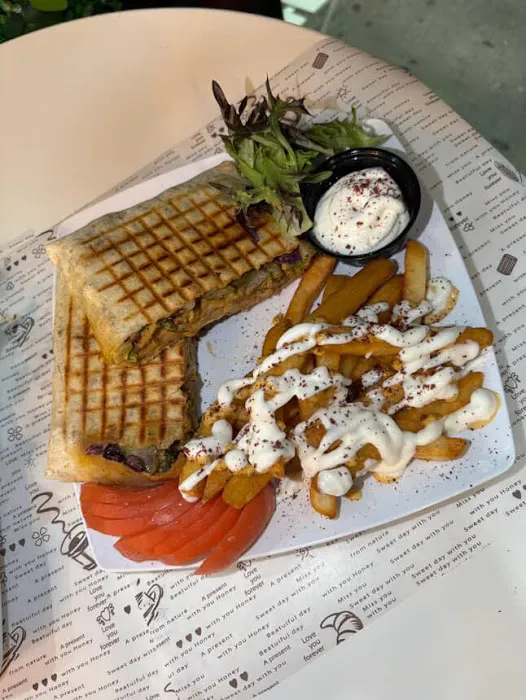 Laziza cafe Picture 5