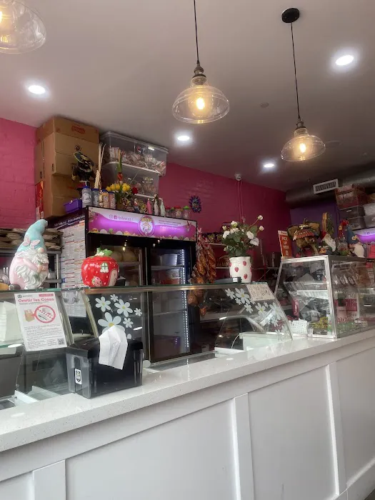 Mayas Snack Bar Picture 4
