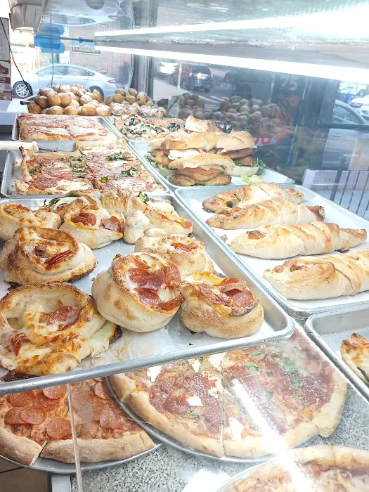 Focaccia Pizza Deli Picture 5
