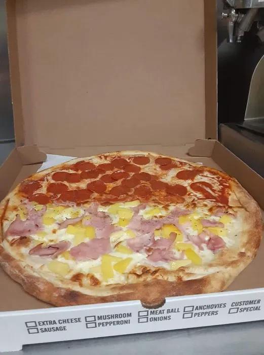Focaccia Pizza Deli Picture 7