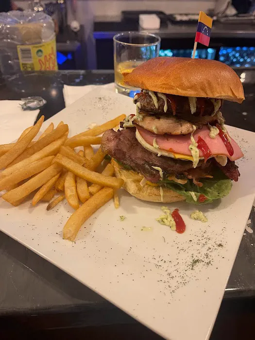 Los Roques Restaurant Picture 7