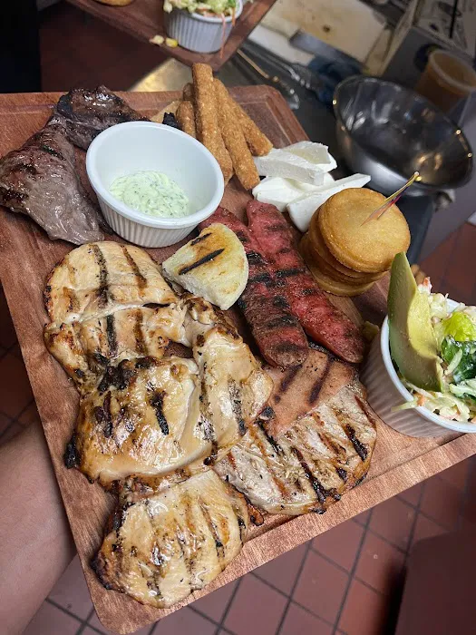Los Roques Restaurant Picture 8