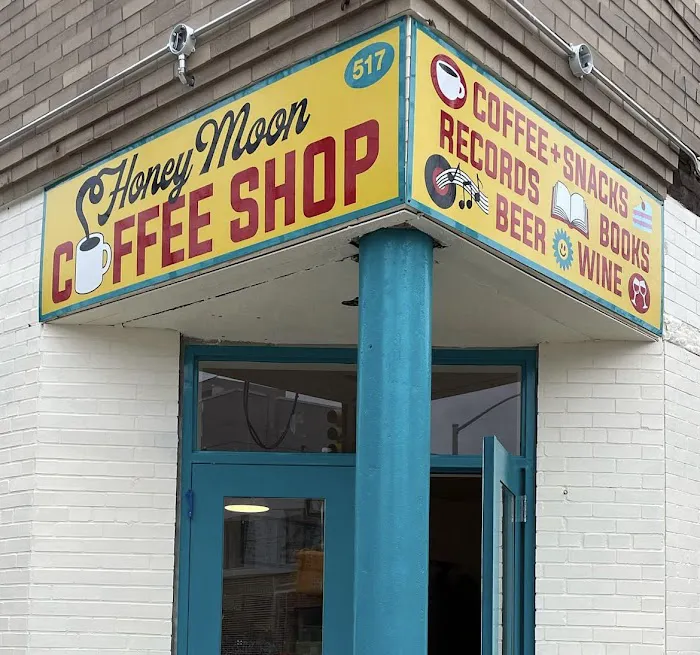 Honey Moon Coffee Shop Picture 6