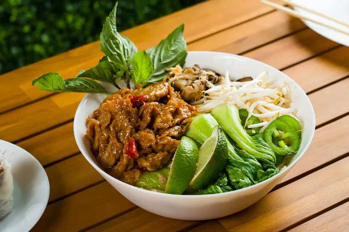 Lucy's Vietnamese - Ridgewood Picture 5
