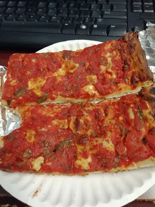 Carlo's Pizza Picture 2