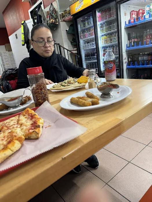 Carlo's Pizza Picture 3