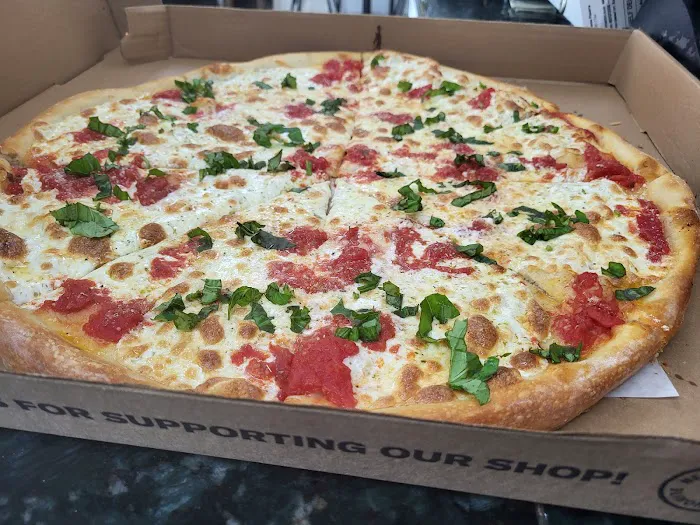 Bella Donna Pizzeria Picture 5