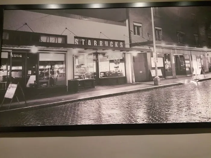 Starbucks Picture 6