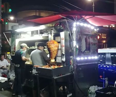 Novillo Tacos al pastor - Food truck