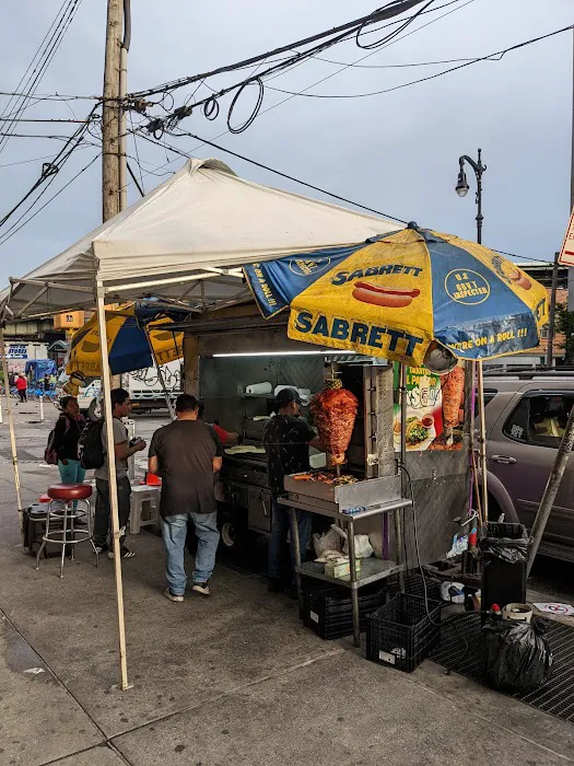 Novillo Tacos al pastor - Food truck Picture 9