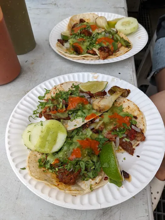 Novillo Tacos al pastor - Food truck Picture 7
