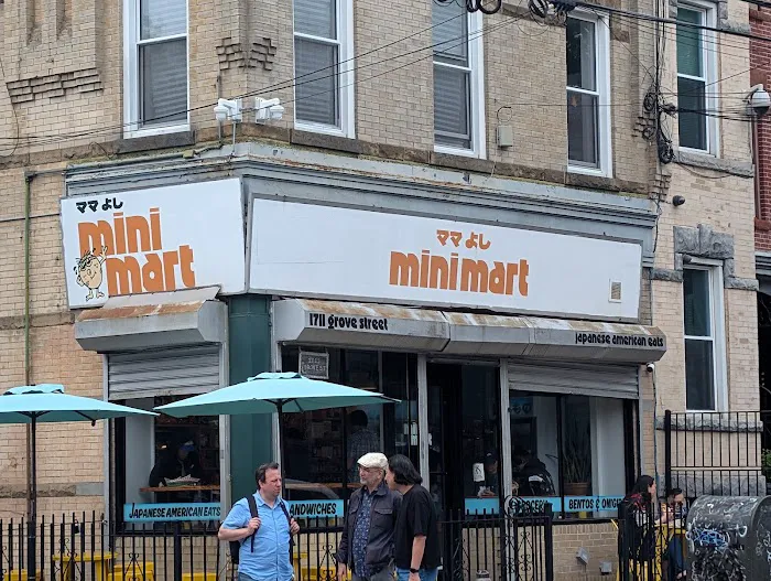 Mama Yoshi Mini Mart Picture 4